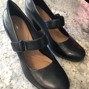 Clark’s Mary Jane Pumps - 1 time use!
